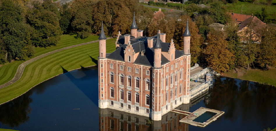 El histórico castillo Kasteel van Olsene, a la venta por 25 millones